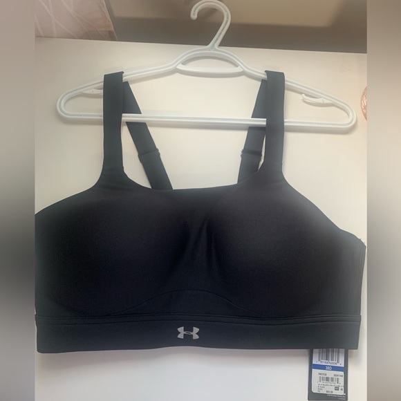 Under Armour Woman’s Sports Bra - Picture 1 of 2